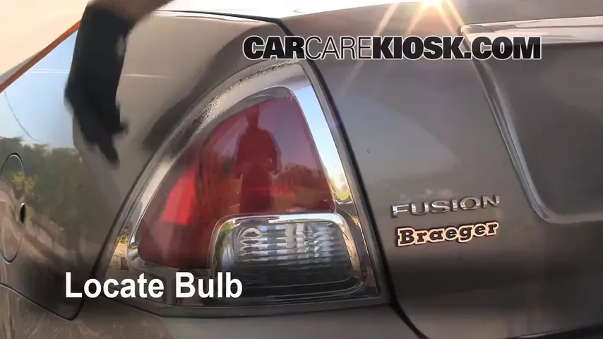 2006 Ford Fusion SE 3.0L V6 Lights Tail Light (replace bulb)